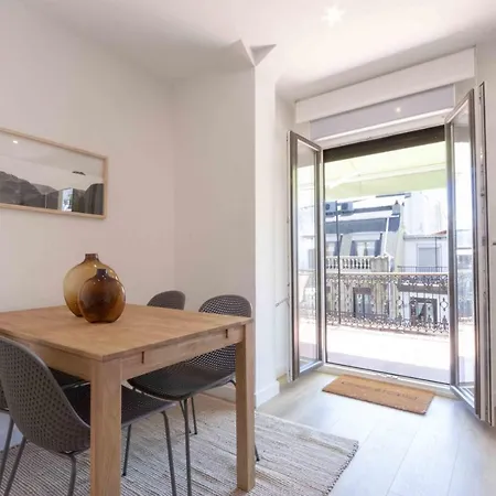 The Collection - Moraza Apartman *